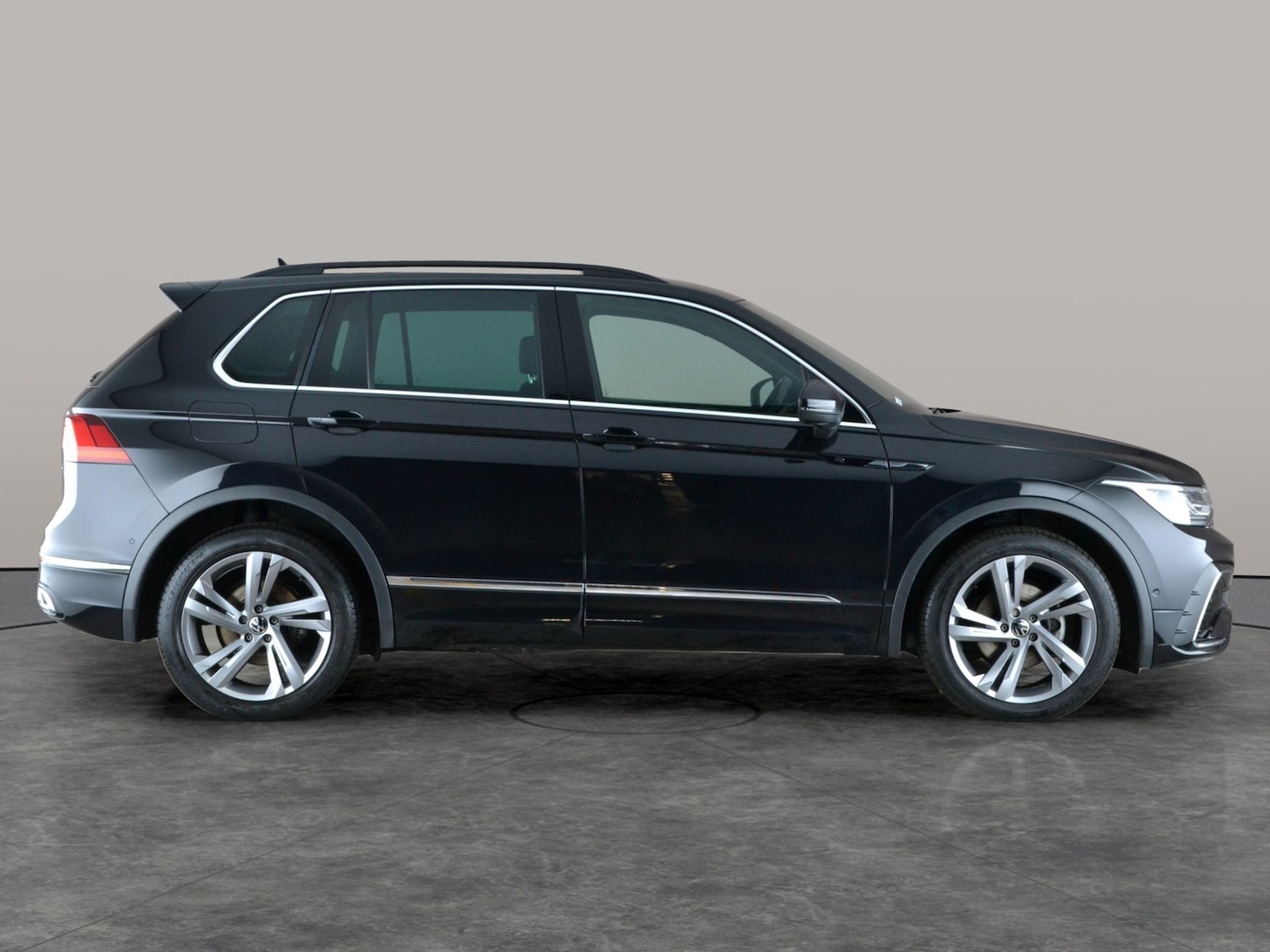 Used Volkswagen Tiguan 2022 for sale - 77294912: Photo 8