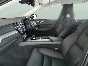 Used Volvo XC60 2023 for sale - 76931887: Photo