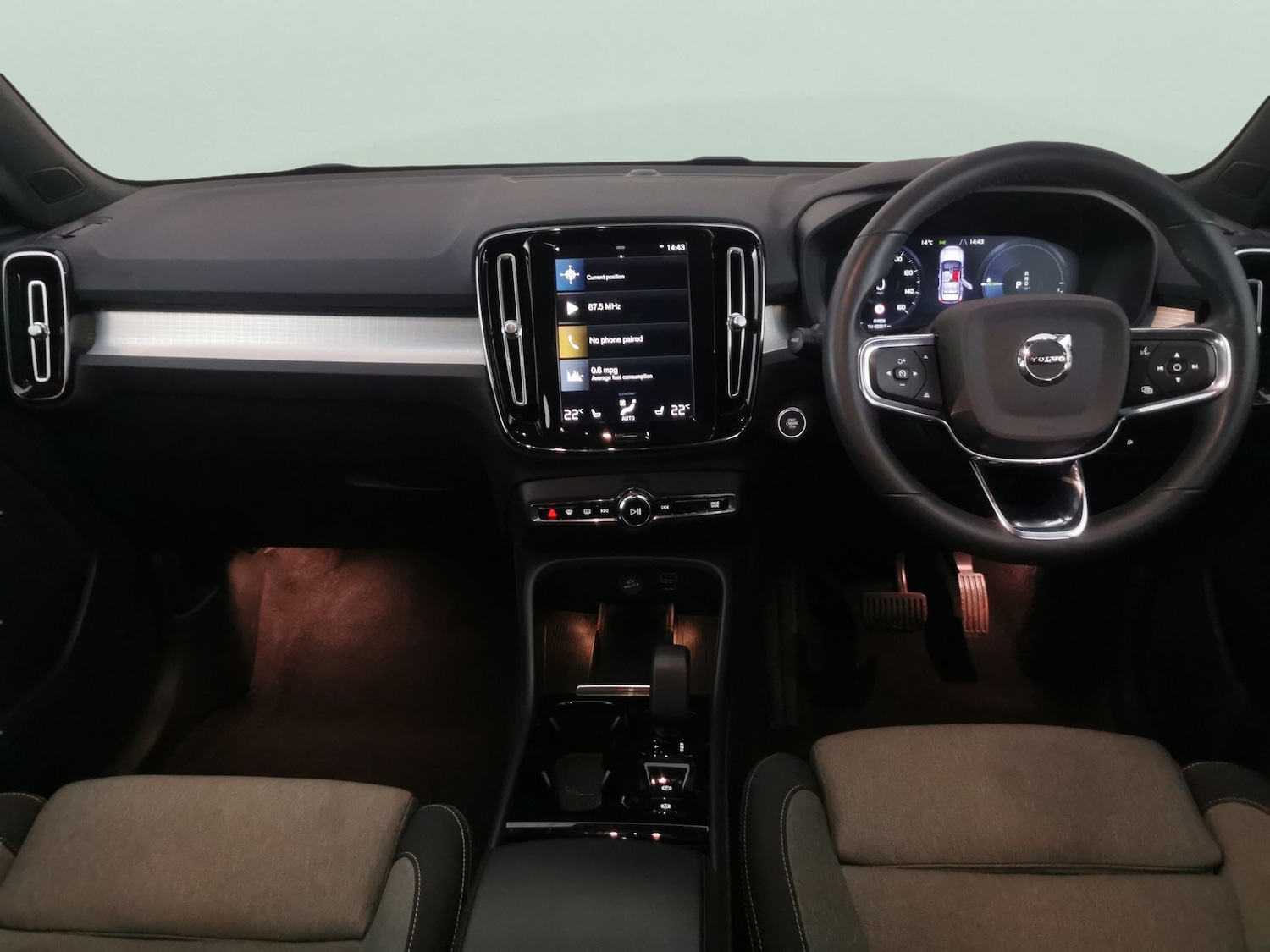 Used Volvo XC40 2023 for sale - 77911711: Photo 6