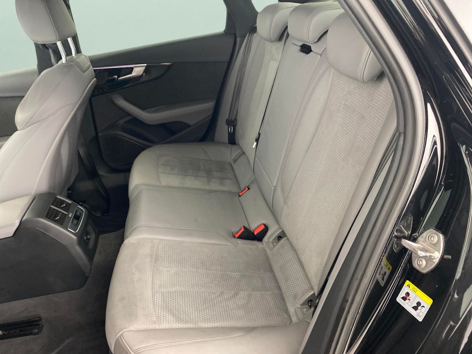 Used Audi A4 2023 for sale - 77055001: Photo 25