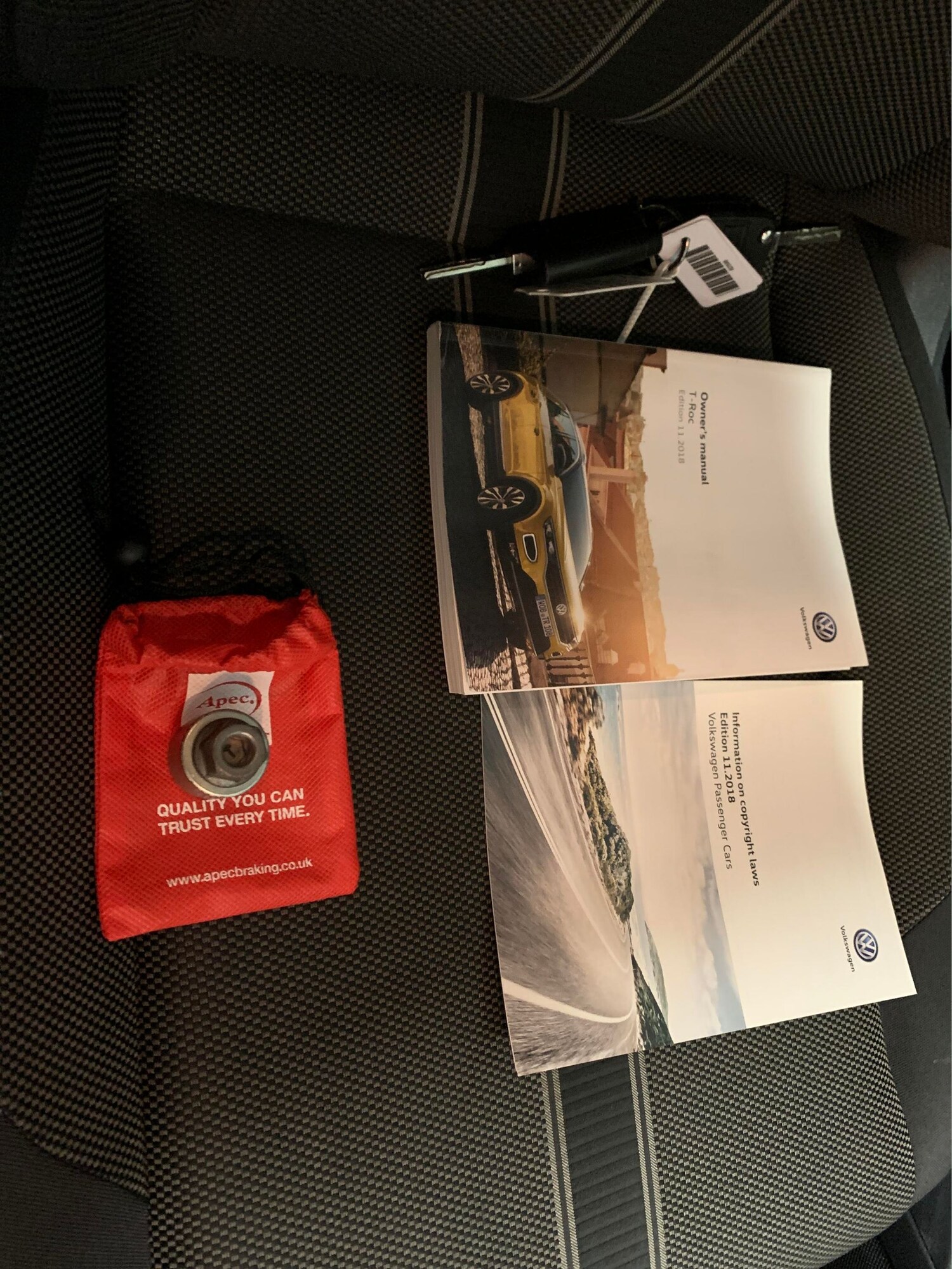 Used Volkswagen T-Roc for sale - 77543124: Photo 25