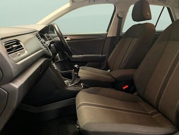 Used Volkswagen T-Roc undefined for sale - 77543124: Photo