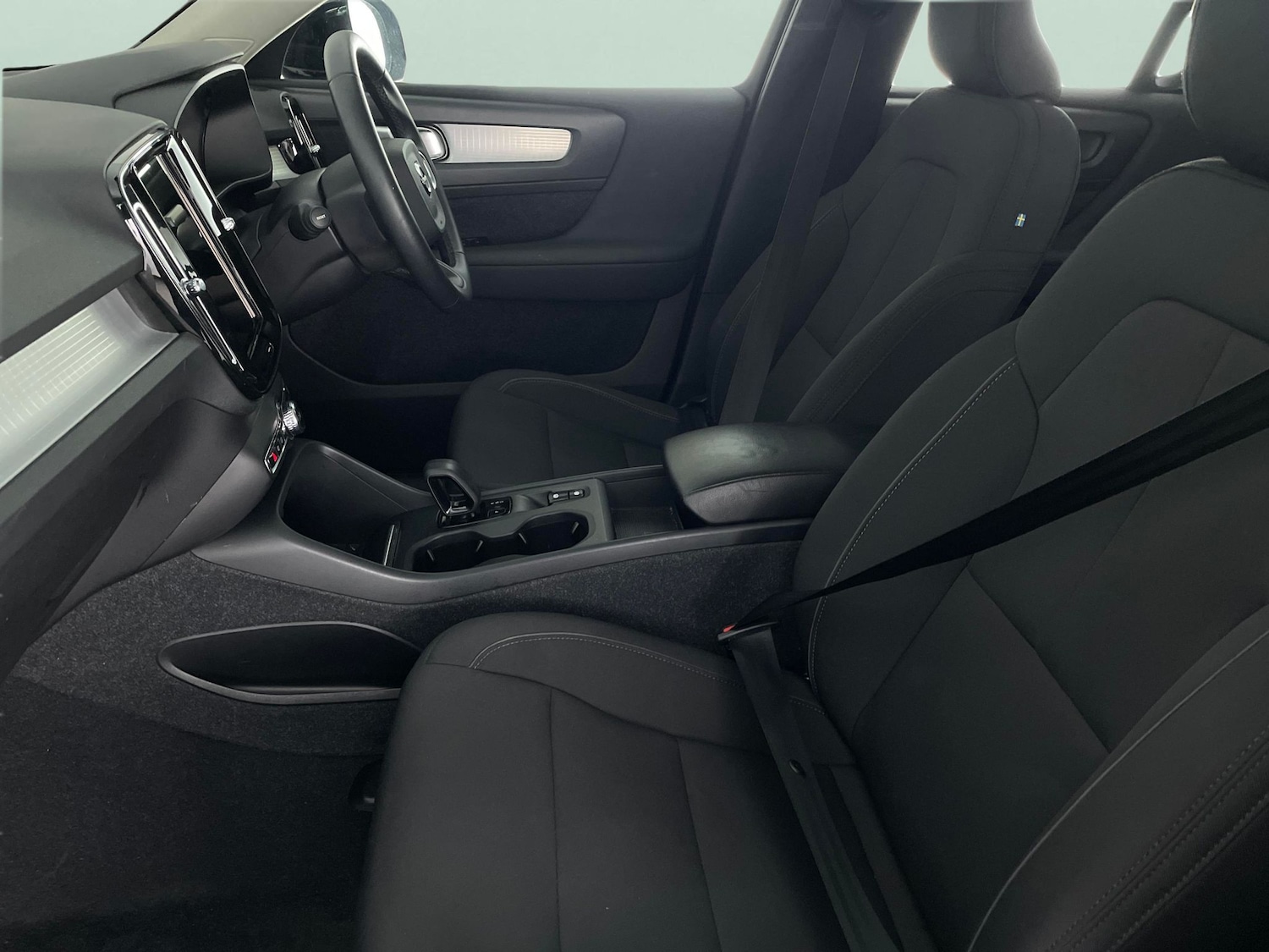 Used Volvo XC40 2022 for sale - 77665468: Photo 4