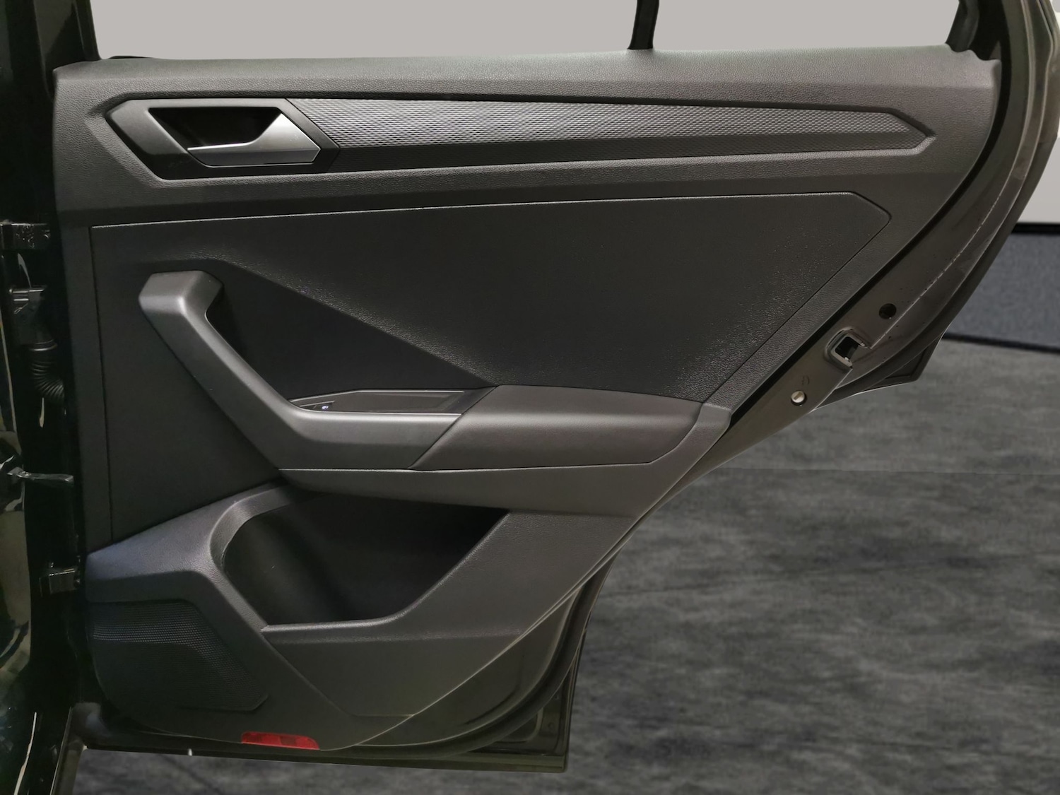 Used Volkswagen T-Roc 2023 for sale - 77447880: Photo 26