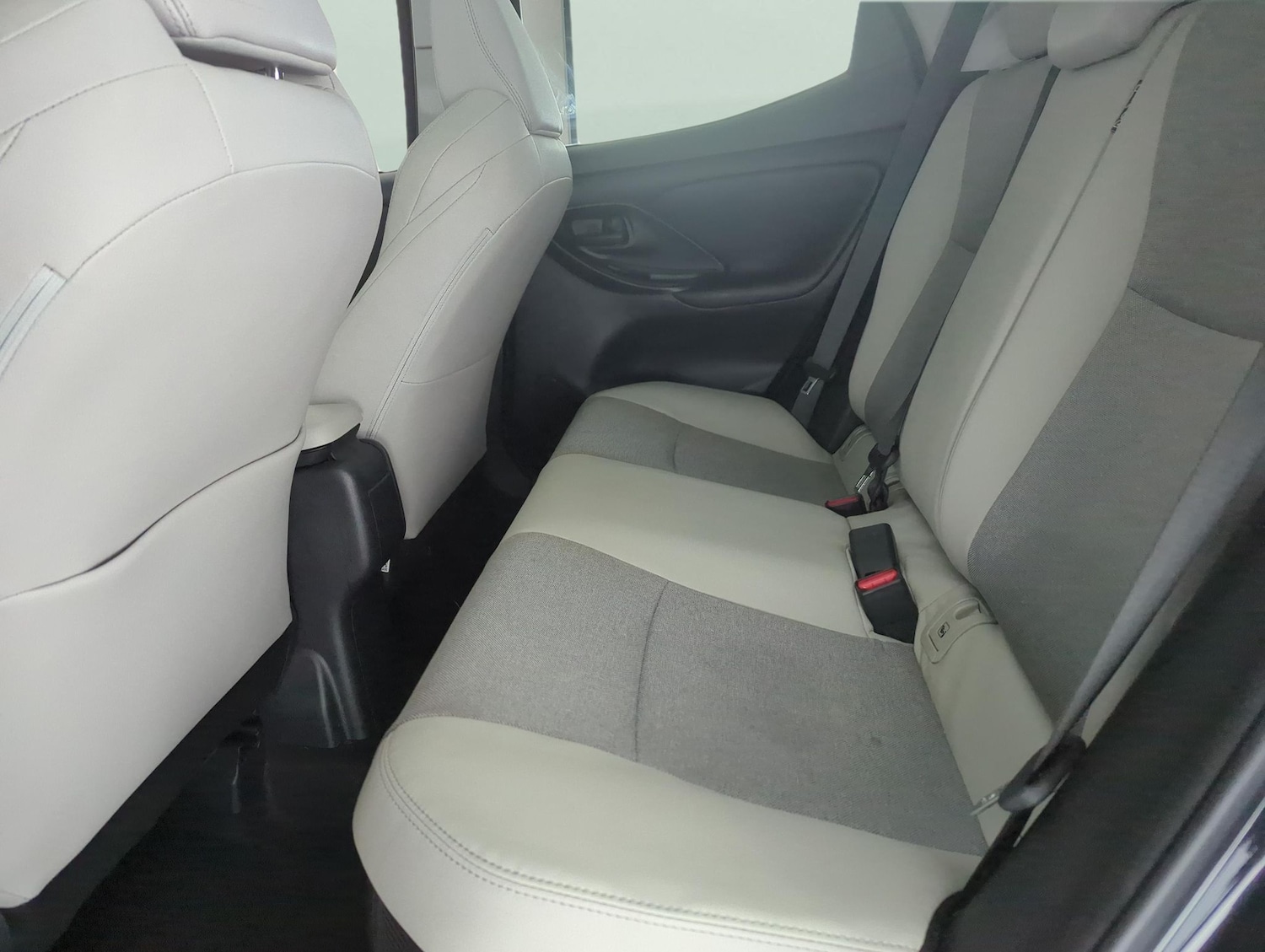 Used Toyota Yaris 2023 for sale - 77715948: Photo 28