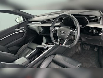 Used Audi e-tron 2022 for sale - 75516180: Photo