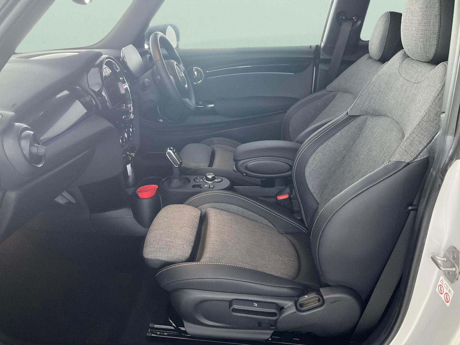 Used MINI Hatch 2022 for sale - 76450183: Photo 6