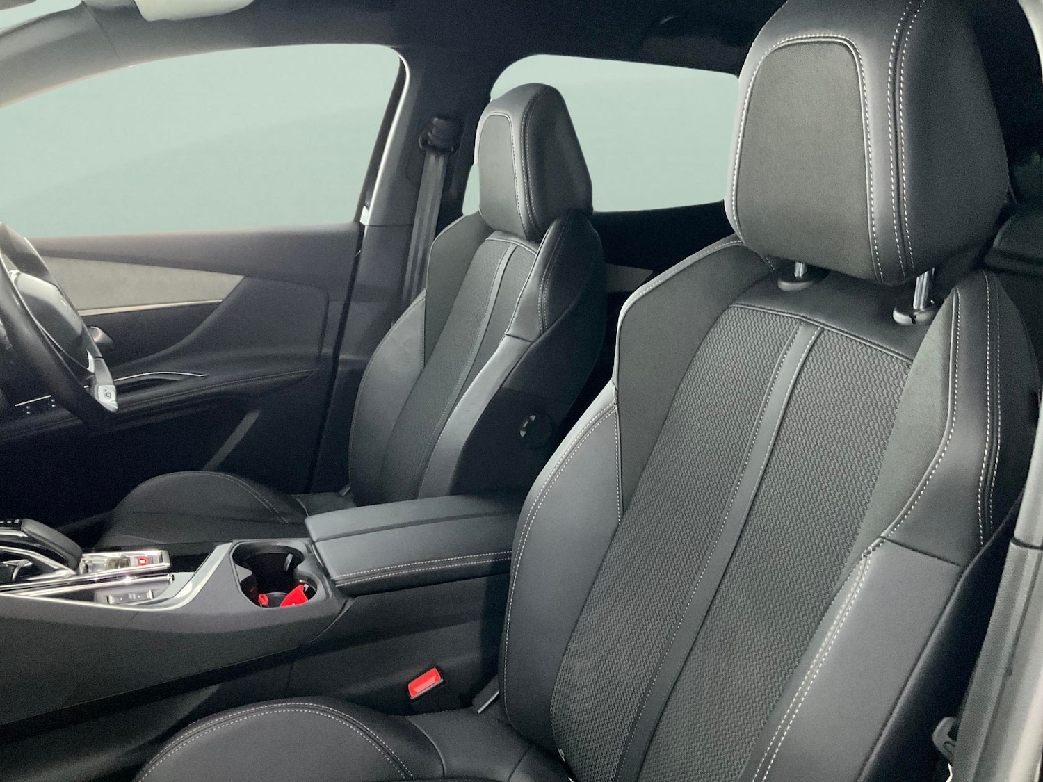 Used Peugeot 3008 2023 for sale - 76477632: Photo 15