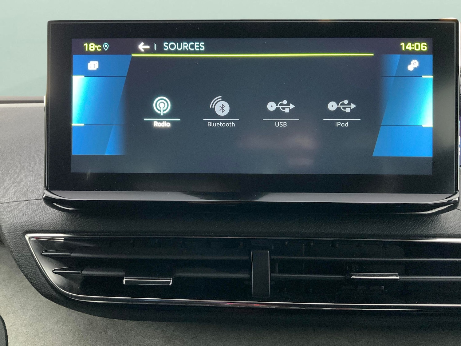 Used Peugeot 3008 2023 for sale - 76477632: Photo 18