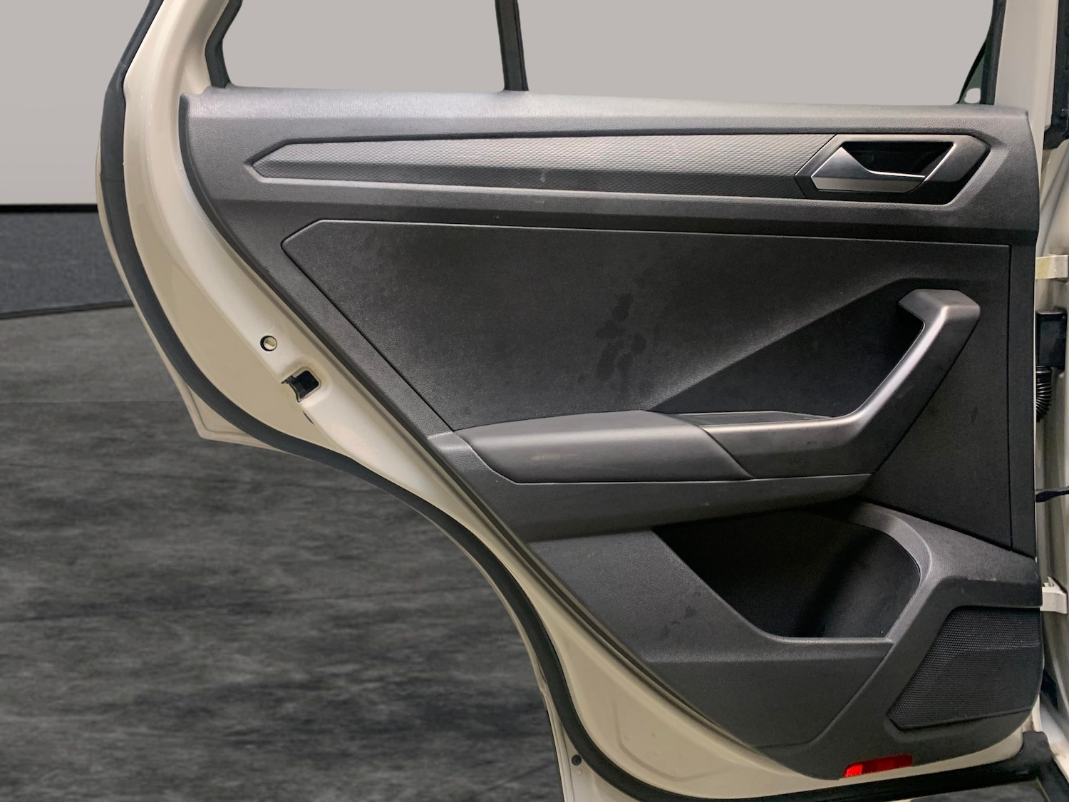 Used Volkswagen T-Roc 2022 for sale - 78178175: Photo 24