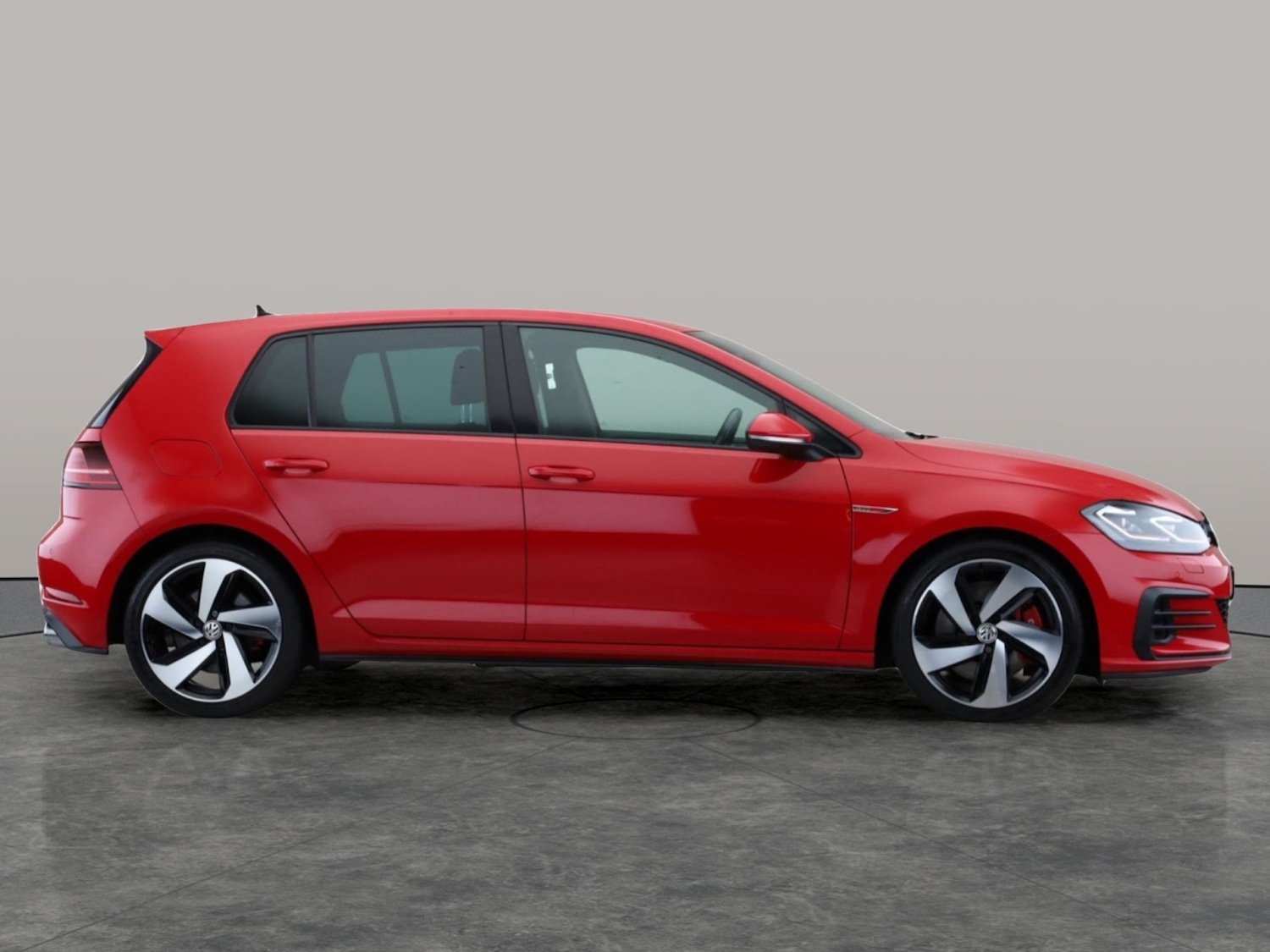 Used Volkswagen Golf 2019 for sale - 77208041: Photo 5