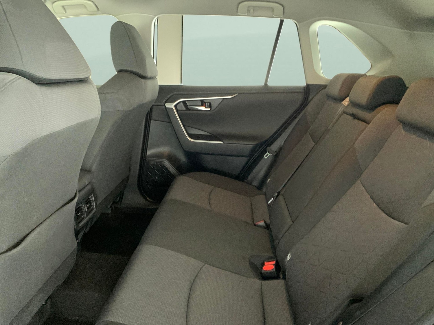 Used Toyota RAV4 2021 for sale - 76719910: Photo 28