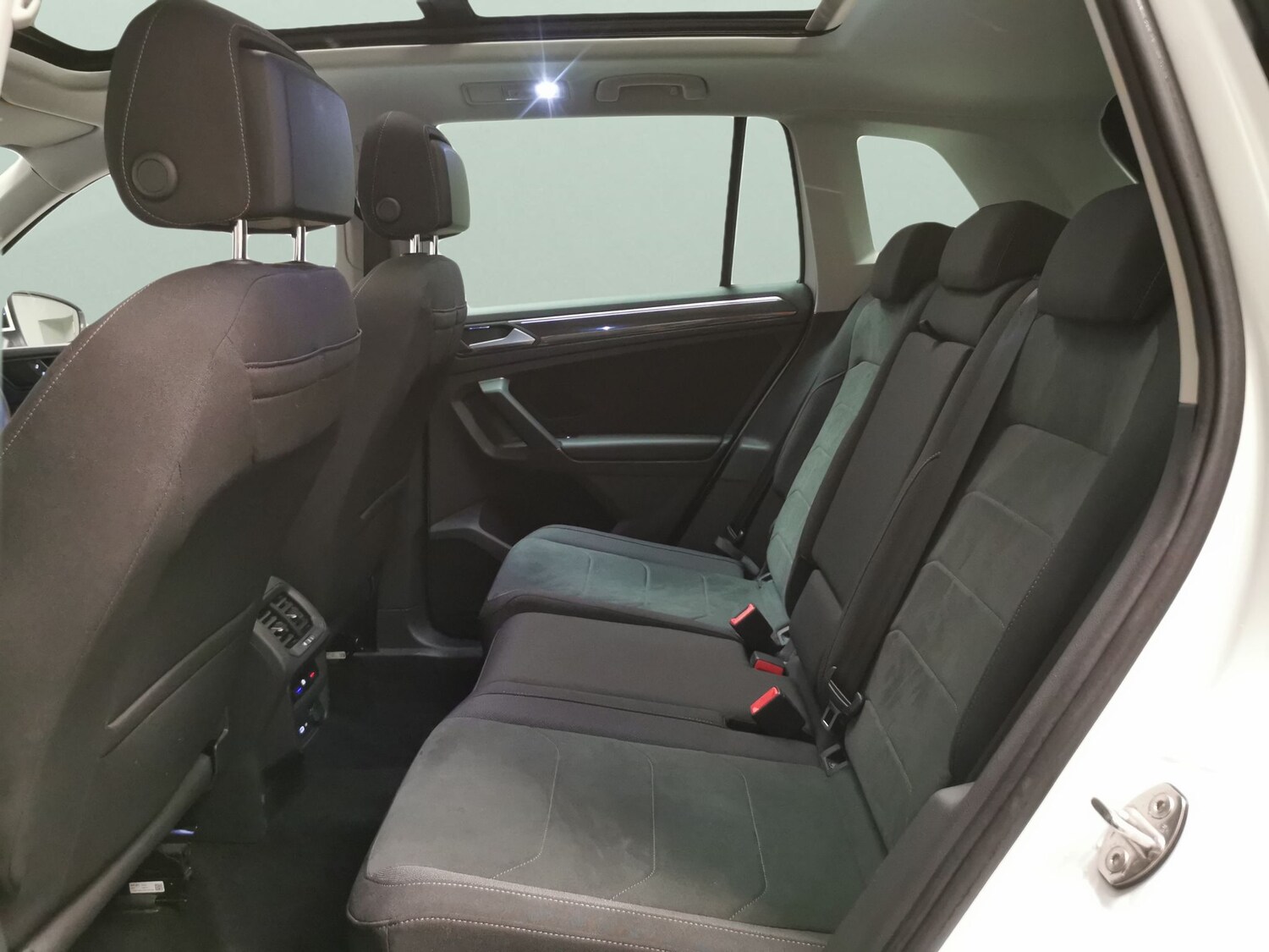 Used Volkswagen Tiguan 2020 for sale - 77552646: Photo 33