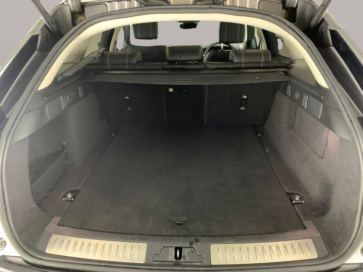 Used Land Rover Range Rover Velar 2022 for sale - 77193976: Photo 35