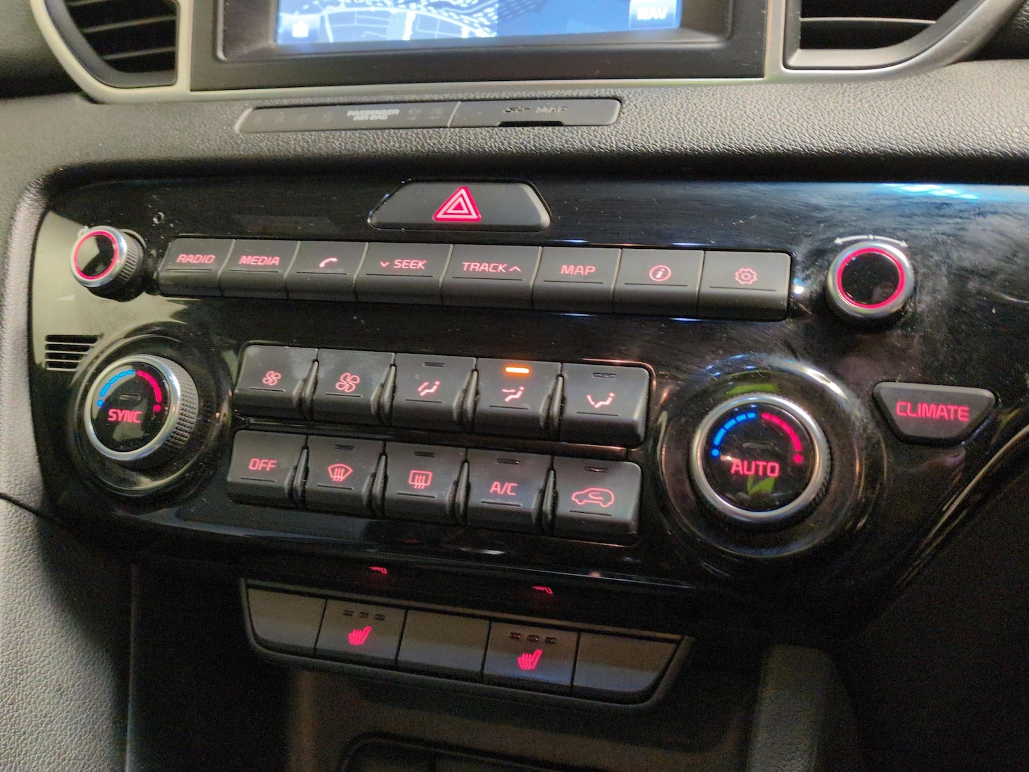 Used Kia Sportage 2018 for sale - 77636388: Photo 19