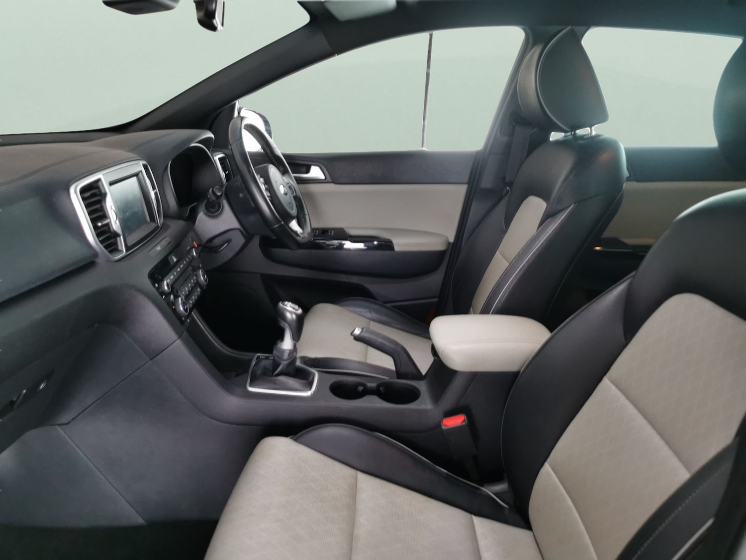 Used Kia Sportage 2018 for sale - 77636388: Photo 4