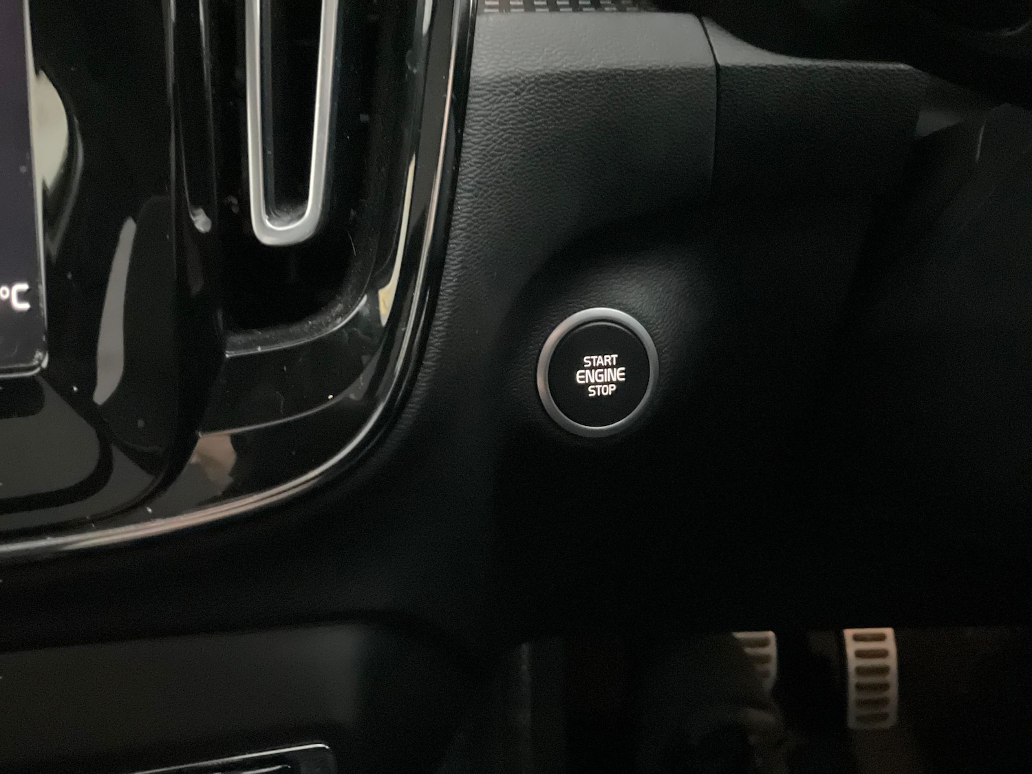 Used Volvo XC40 2021 for sale - 76669332: Photo 21