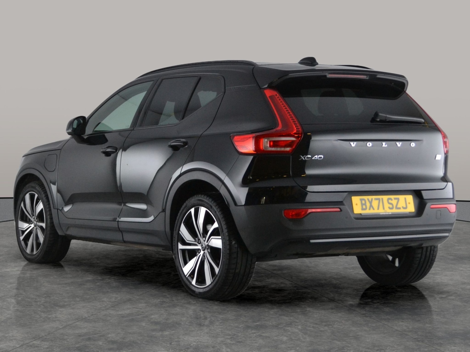 Used Volvo XC40 2021 for sale - 76669332: Photo 9