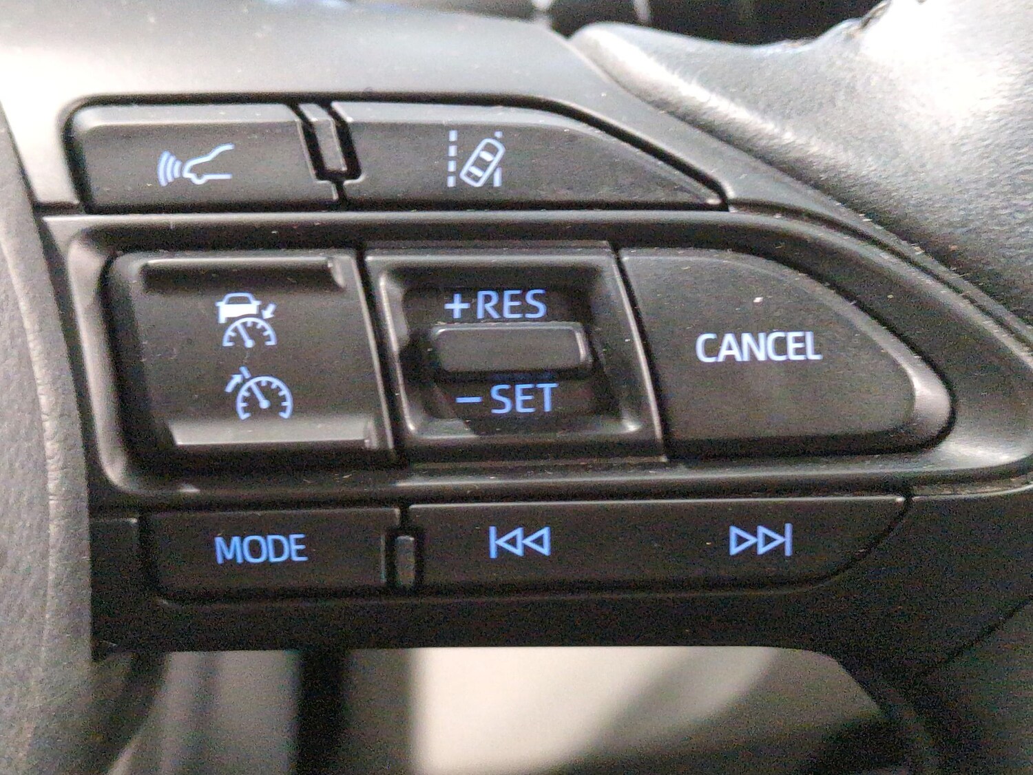 Used Toyota Yaris 2022 for sale - 76937750: Photo 21