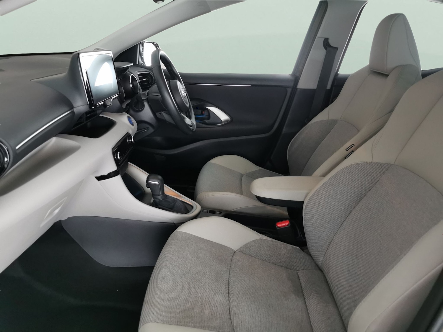 Used Toyota Yaris 2022 for sale - 76937750: Photo 4