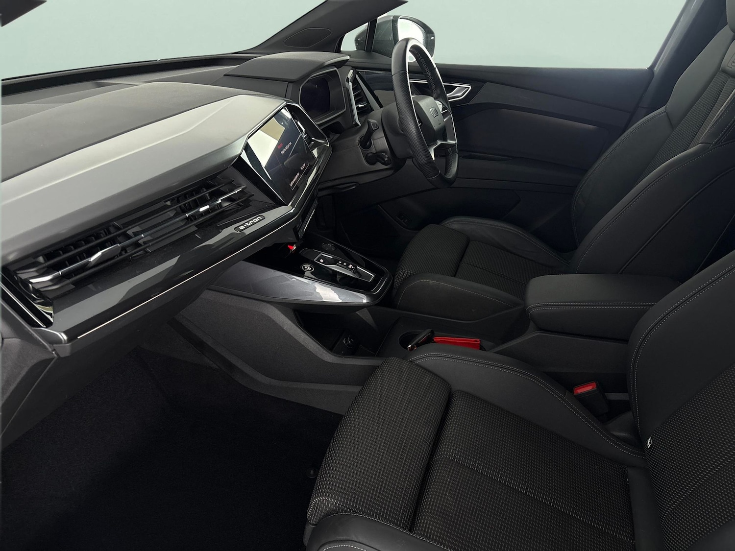 Used Audi Q4 e-tron 2023 for sale - 78009833: Photo 4