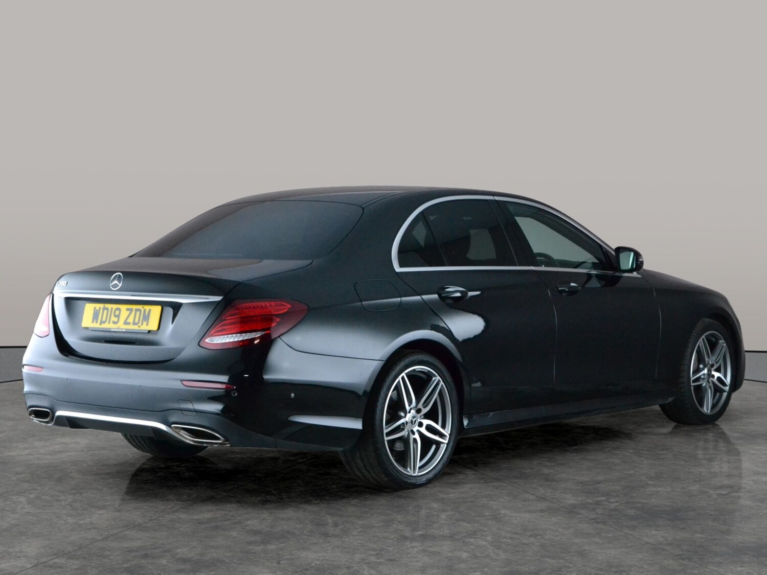 Used Mercedes-Benz E Class 2019 for sale - 77934675: Photo 11