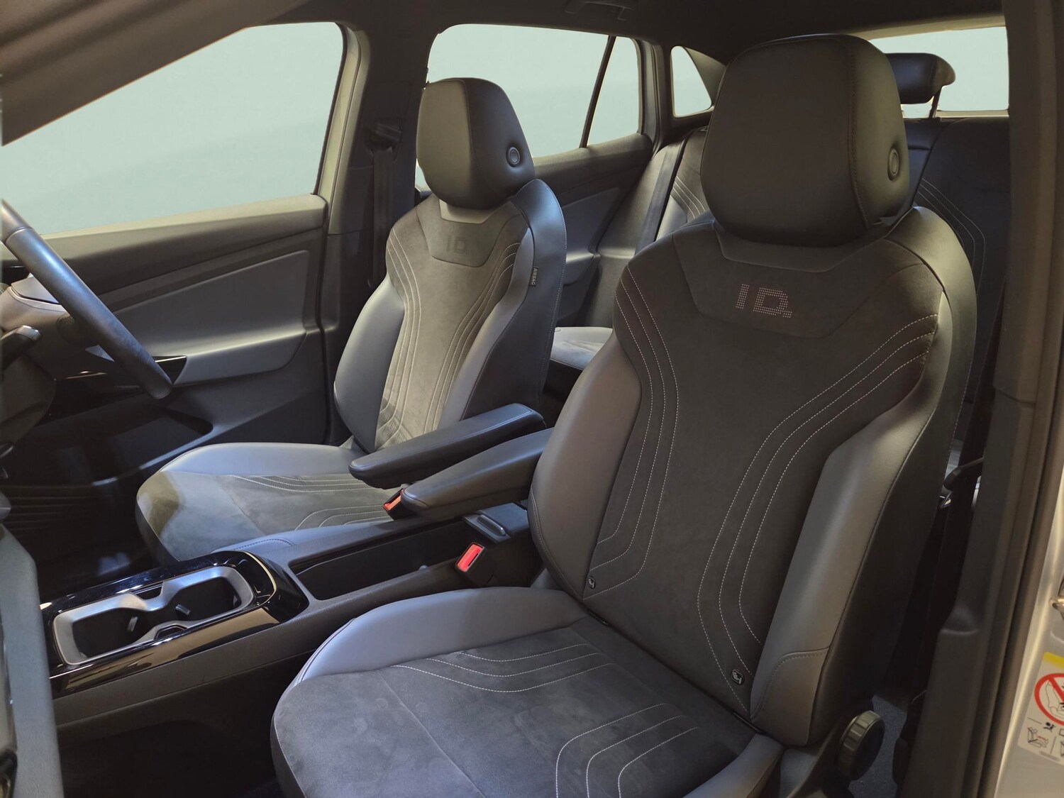 Used Volkswagen ID.4 2023 for sale - 78163620: Photo 6