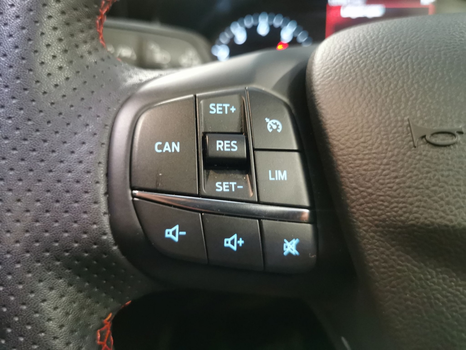 Used Ford Focus 2023 for sale - 76403002: Photo 17