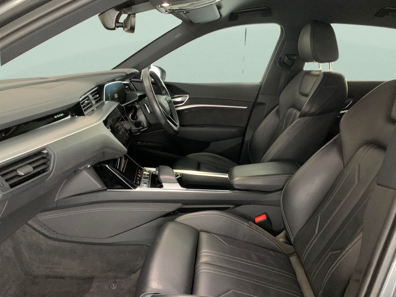 Used Audi e-tron 2021 for sale - 77326656: Photo 4