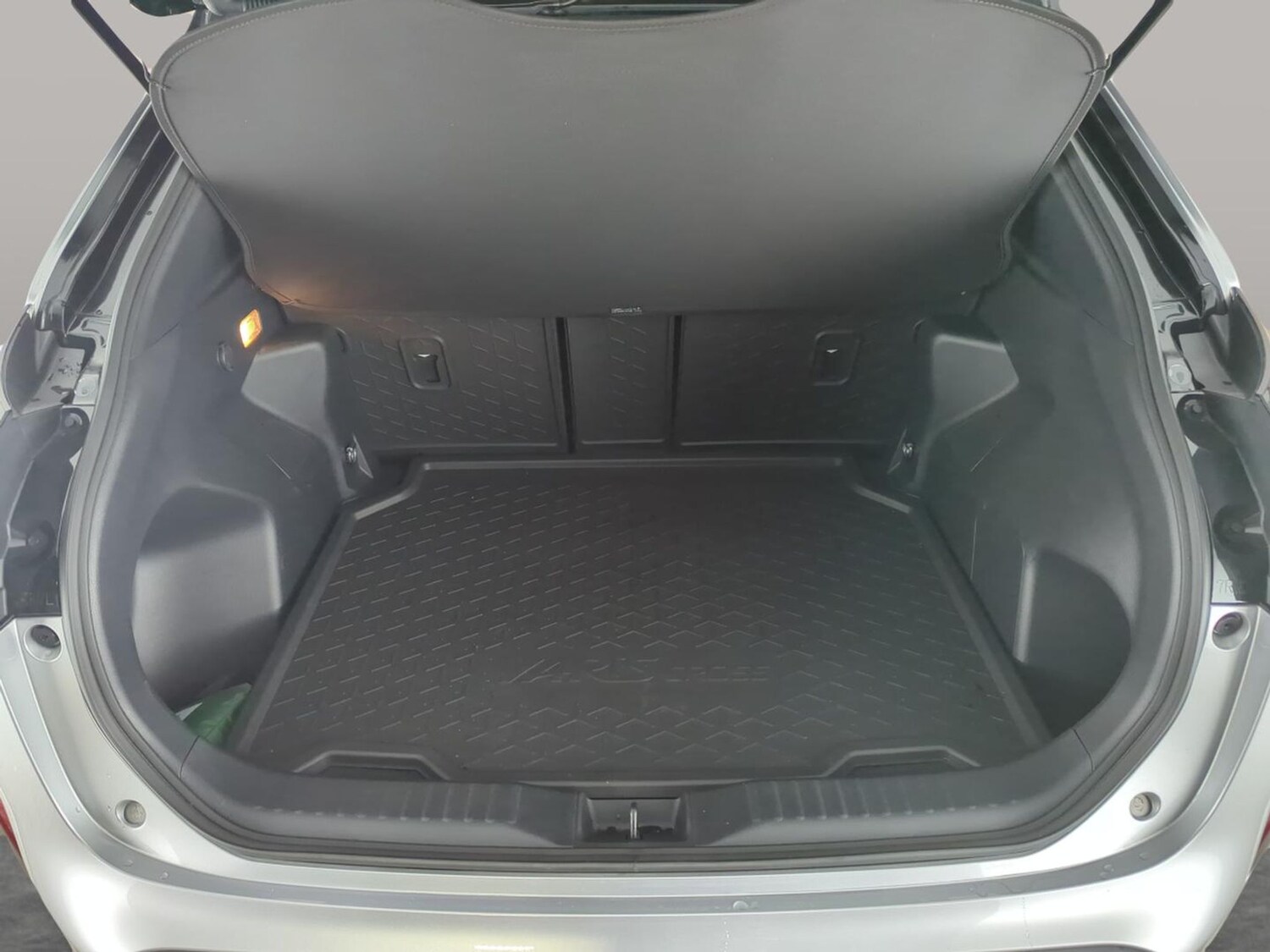 Used Toyota Yaris Cross 2022 for sale - 77502299: Photo 33