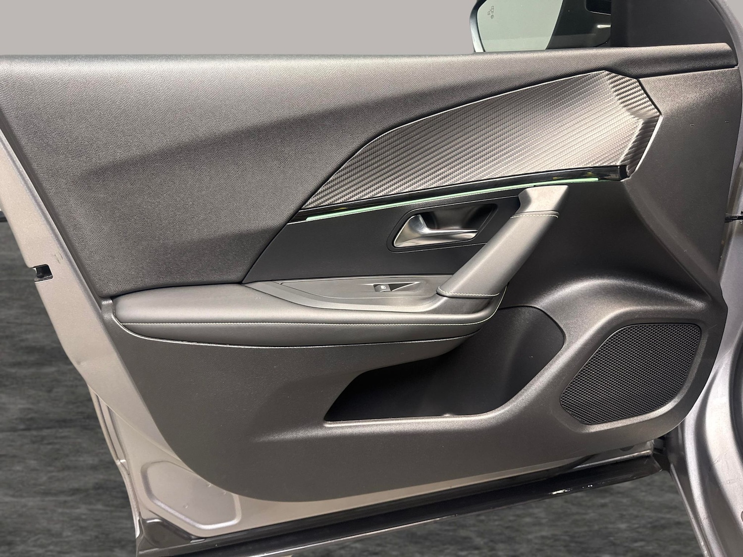 Used Peugeot E-2008 2021 for sale - 76717845: Photo 29