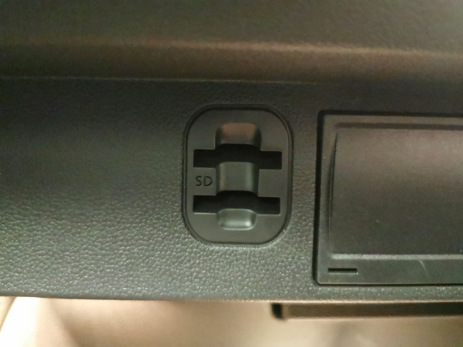 Used Volkswagen T-Roc 2023 for sale - 77418053: Photo 14