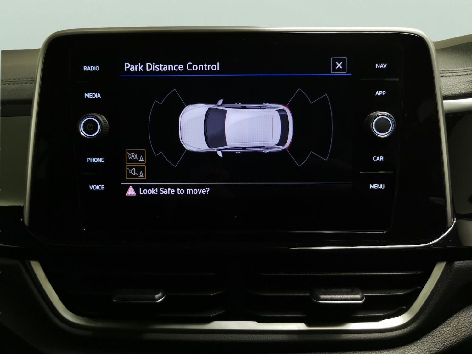 Used Volkswagen T-Roc 2023 for sale - 77418053: Photo 16