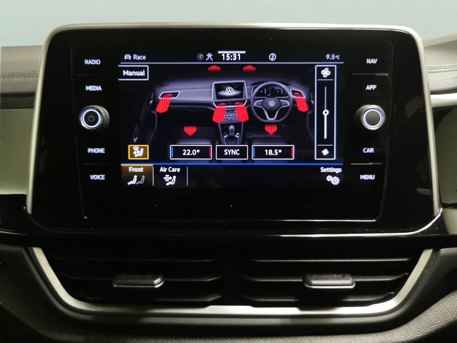 Used Volkswagen T-Roc 2023 for sale - 77418053: Photo 17