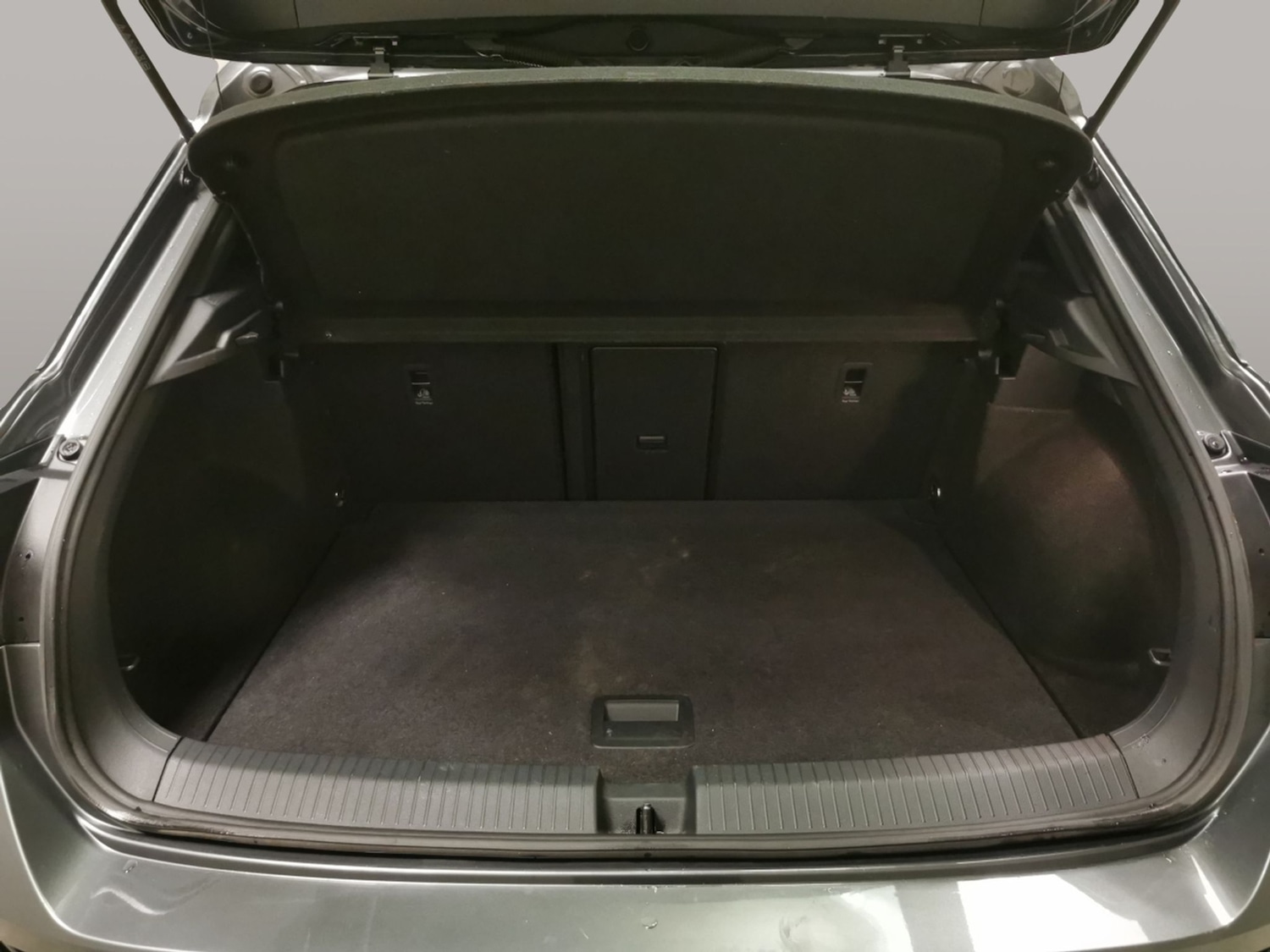 Used Volkswagen T-Roc 2023 for sale - 77418053: Photo 30