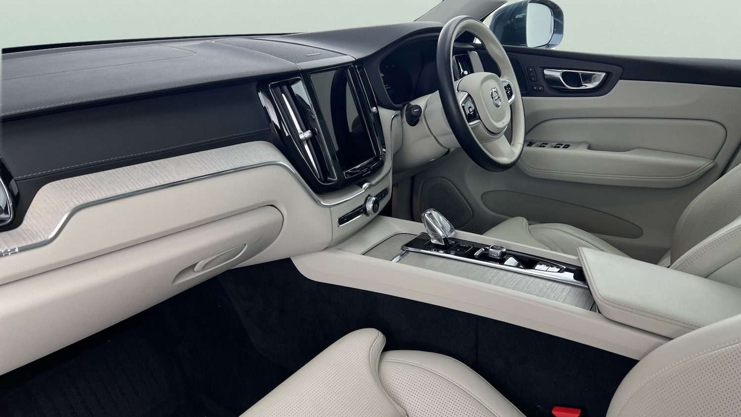 Used Volvo XC60 2021 for sale - 77393775: Photo 13