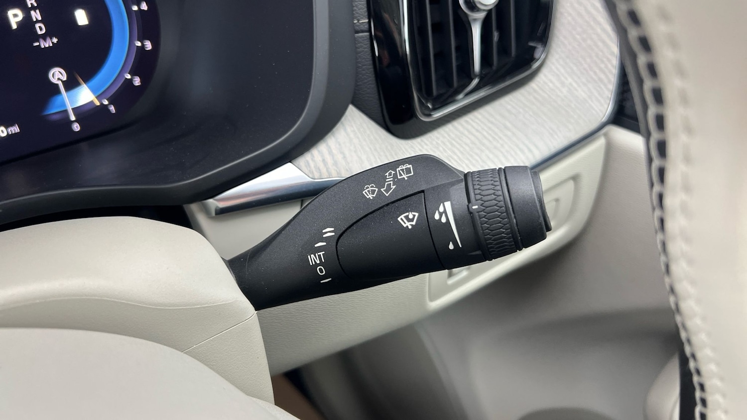 Used Volvo XC60 2021 for sale - 77393775: Photo 29