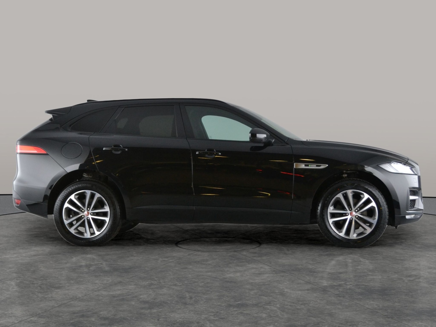 Used Jaguar F-Pace 2020 for sale - 76717822: Photo 12