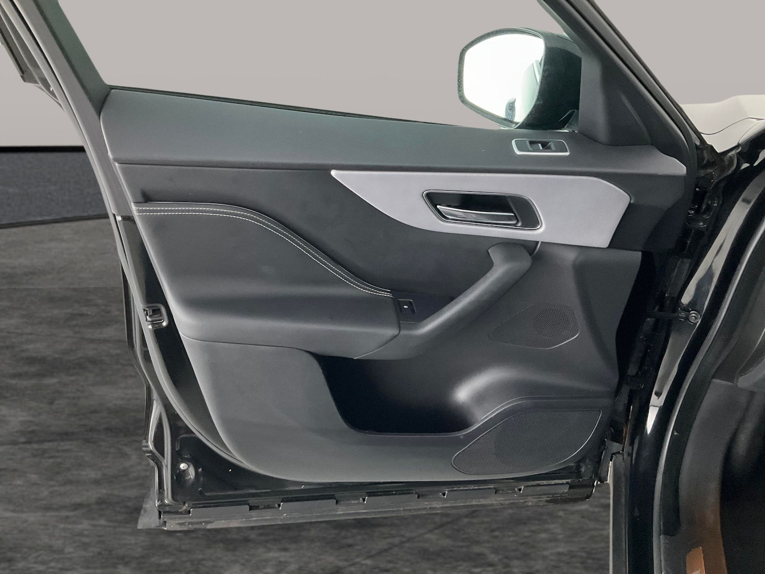 Used Jaguar F-Pace 2020 for sale - 76717822: Photo 30