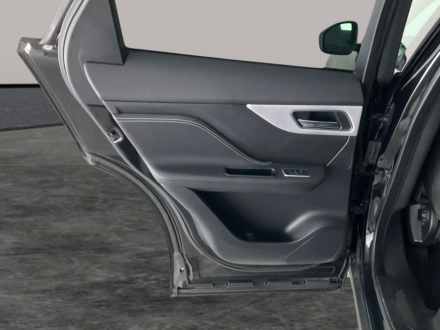 Used Jaguar F-Pace 2020 for sale - 76717822: Photo 31