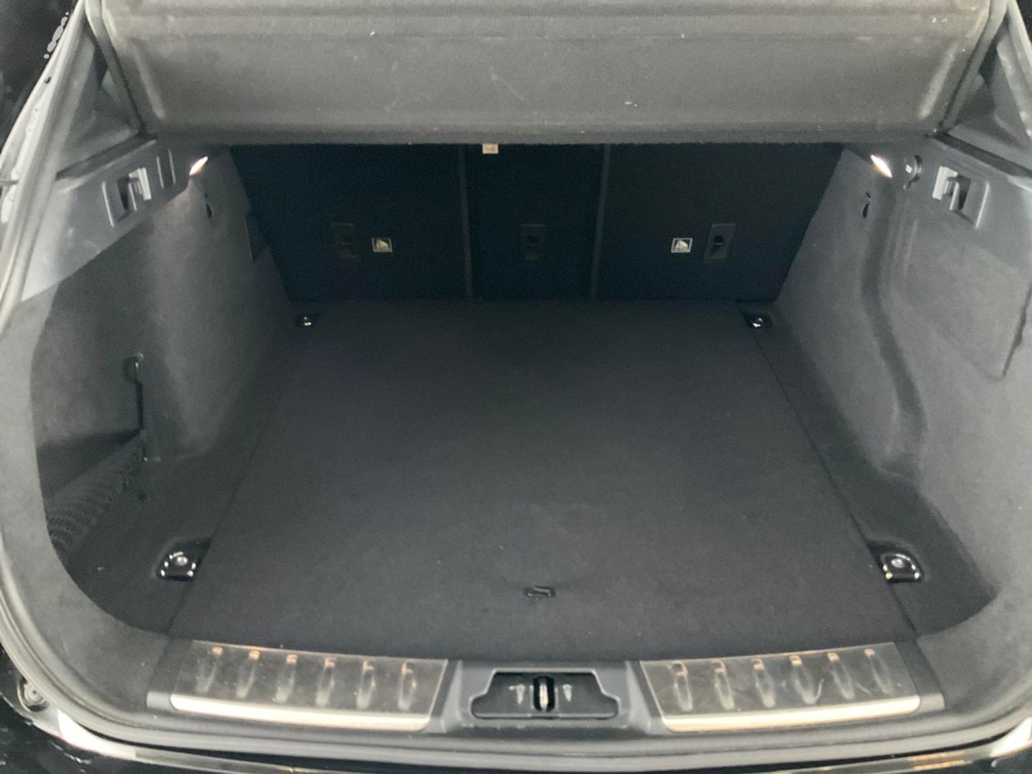 Used Jaguar F-Pace 2020 for sale - 76717822: Photo 35