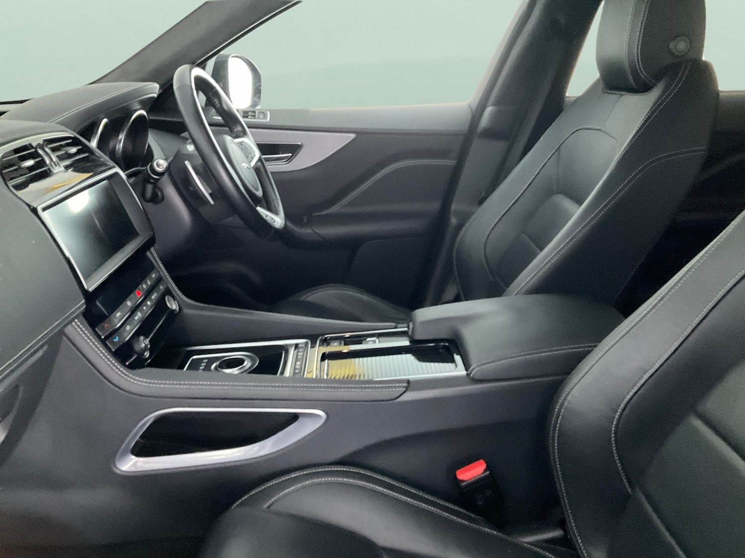 Used Jaguar F-Pace 2020 for sale - 76717822: Photo 4