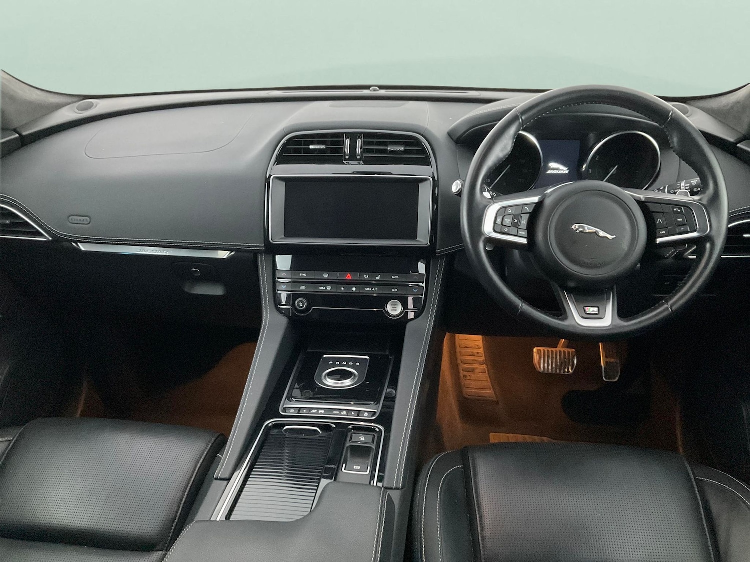 Used Jaguar F-Pace 2020 for sale - 76717822: Photo 8