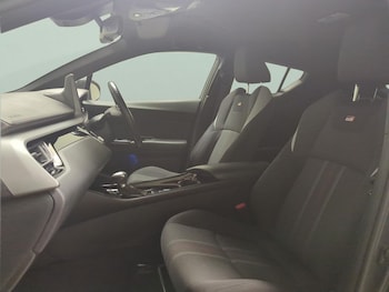 Used Toyota C-HR 2022 for sale - 79355354: Photo
