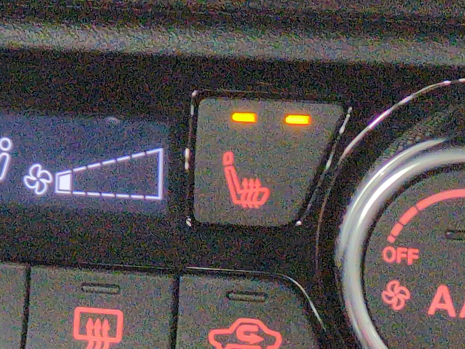 Used Nissan Juke 2024 for sale - 76390384: Photo 24