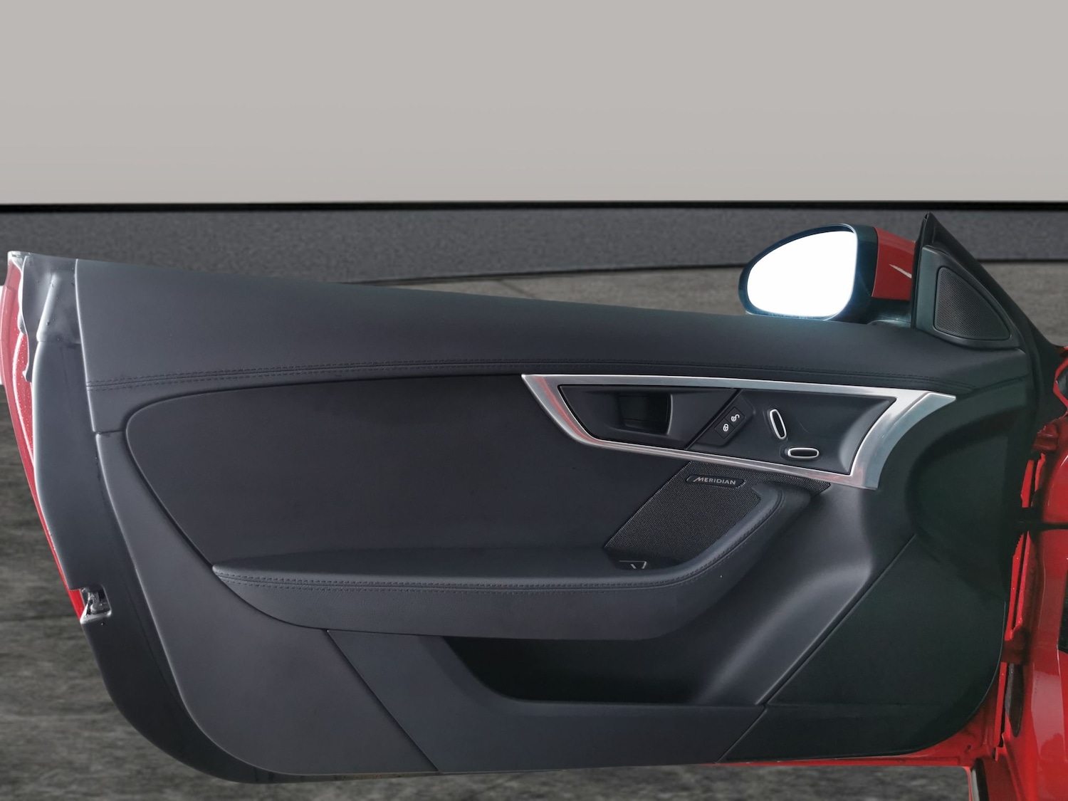 Used Jaguar F-Type 2018 for sale - 76725330: Photo 25