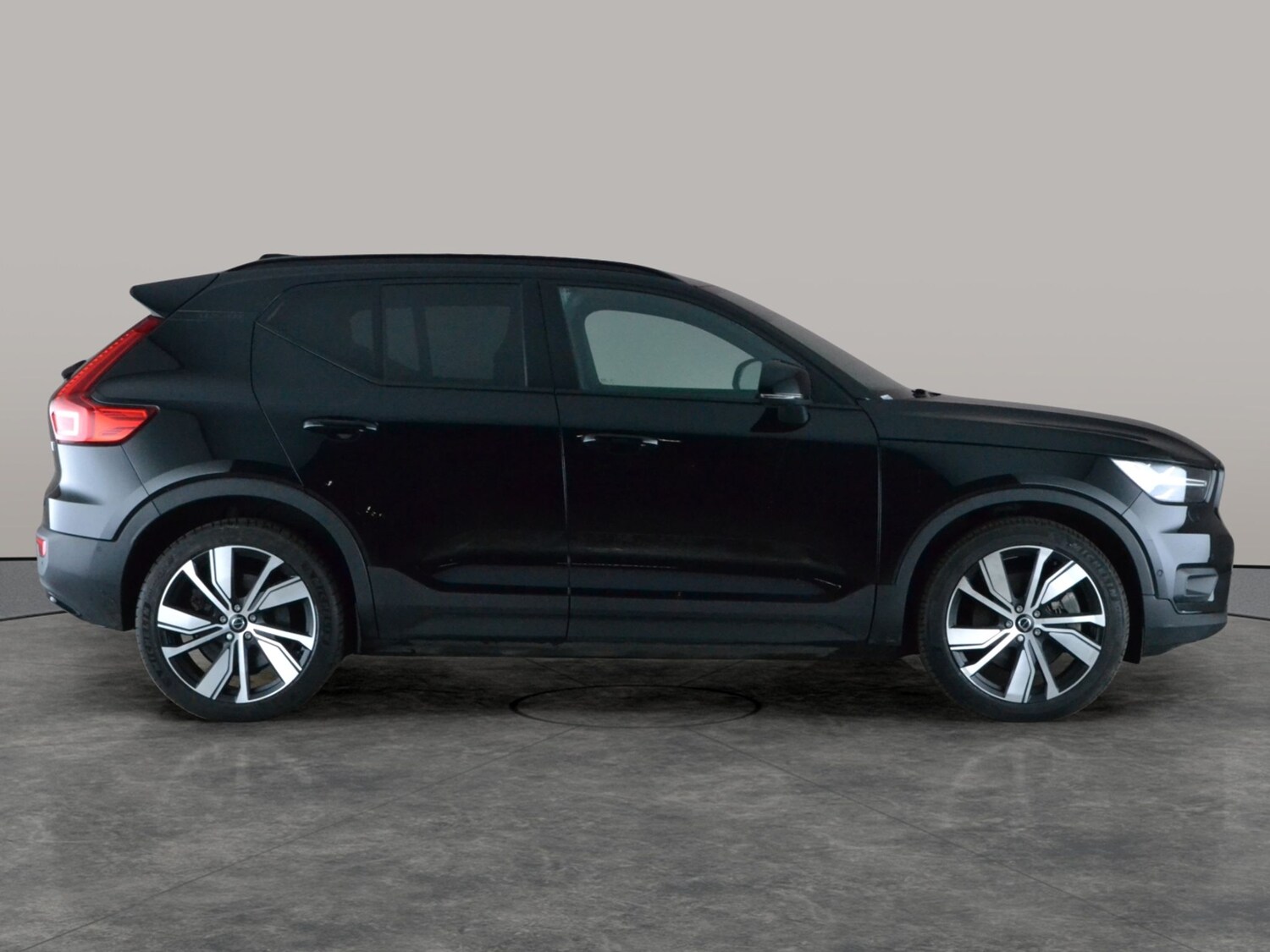 Used Volvo XC40 2022 for sale - 77675950: Photo 10