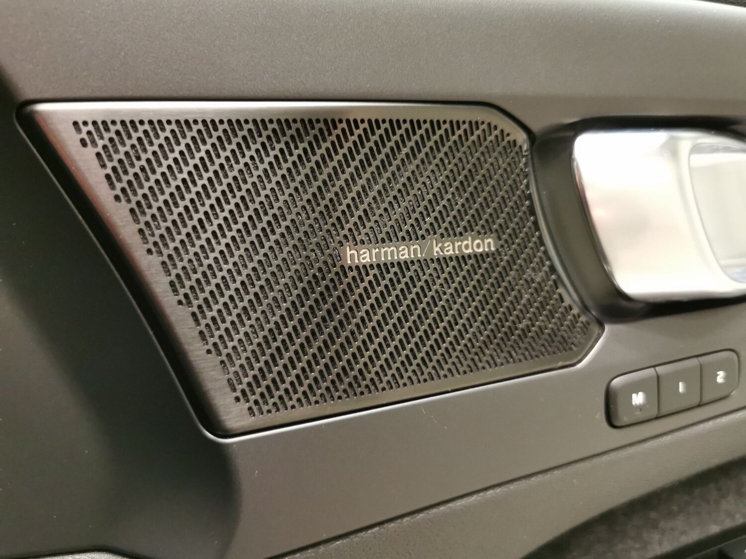 Used Volvo XC40 2022 for sale - 77675950: Photo 6