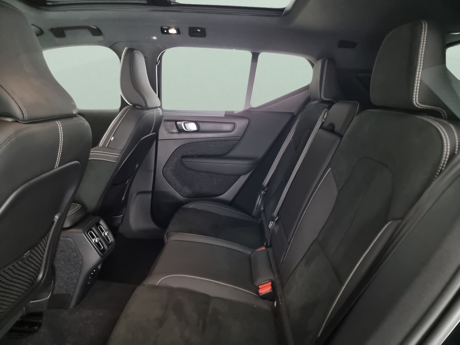 Used Volvo XC40 2022 for sale - 76113255: Photo 38