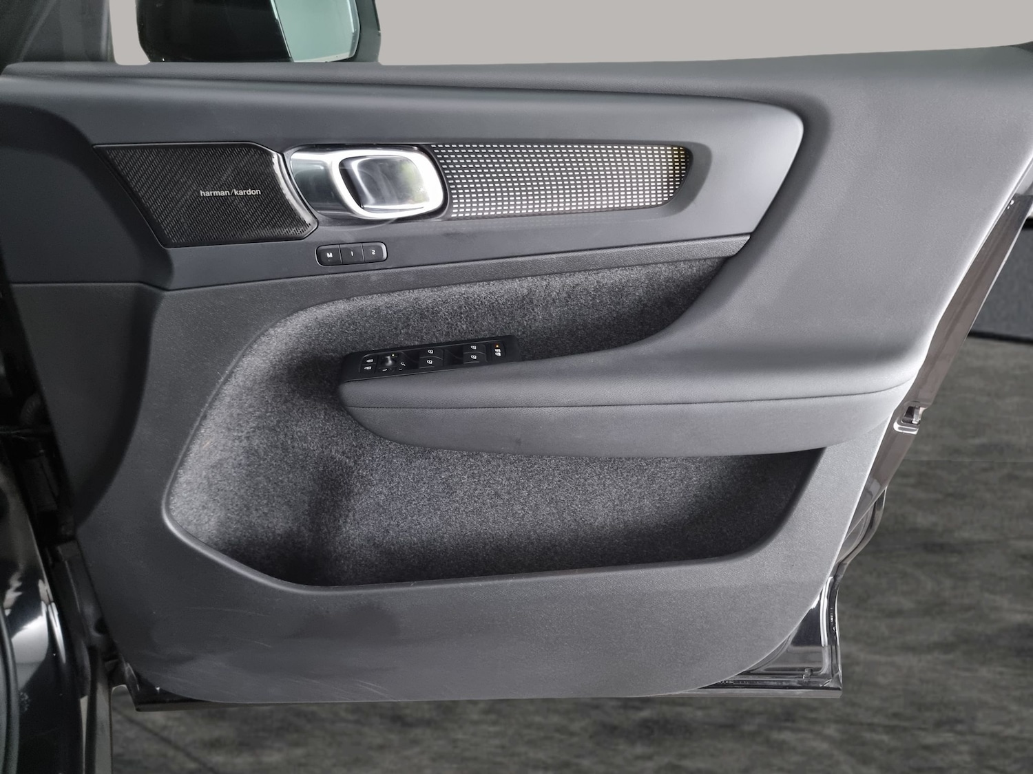 Used Volvo XC40 2022 for sale - 76113255: Photo 42